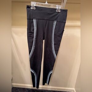 Lululemon leggings size 8 - only worn once!